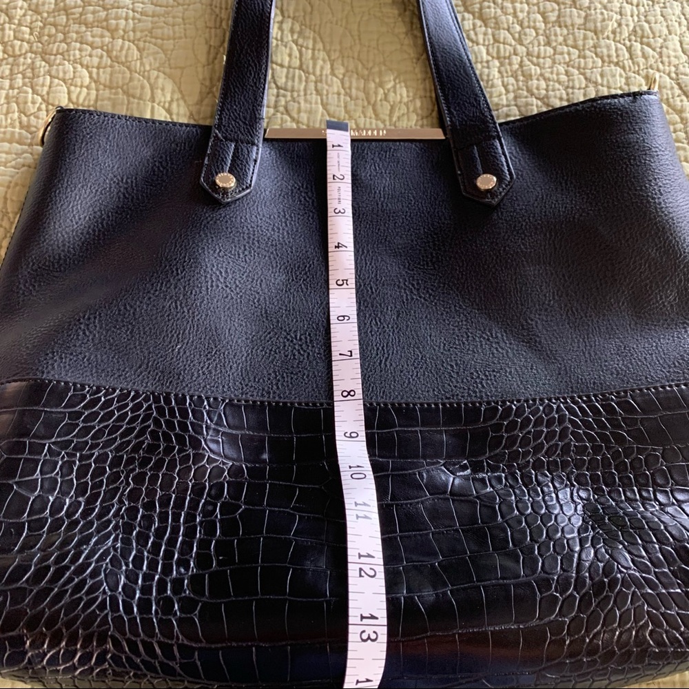 Steve Madden Black Tote Bag - Picture 12 of 16